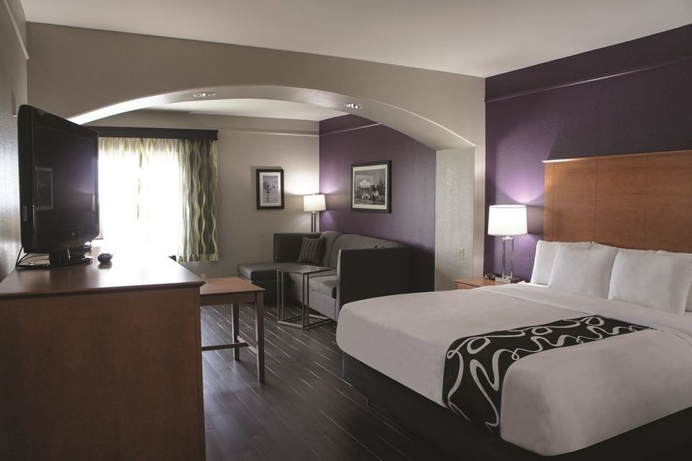 Palacio Royale Inn Signature Кейти Номер фото